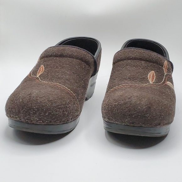Dansko Felt Leaf Pattern Clog size 39 US 8.5 / 9 - Picture 9 of 15